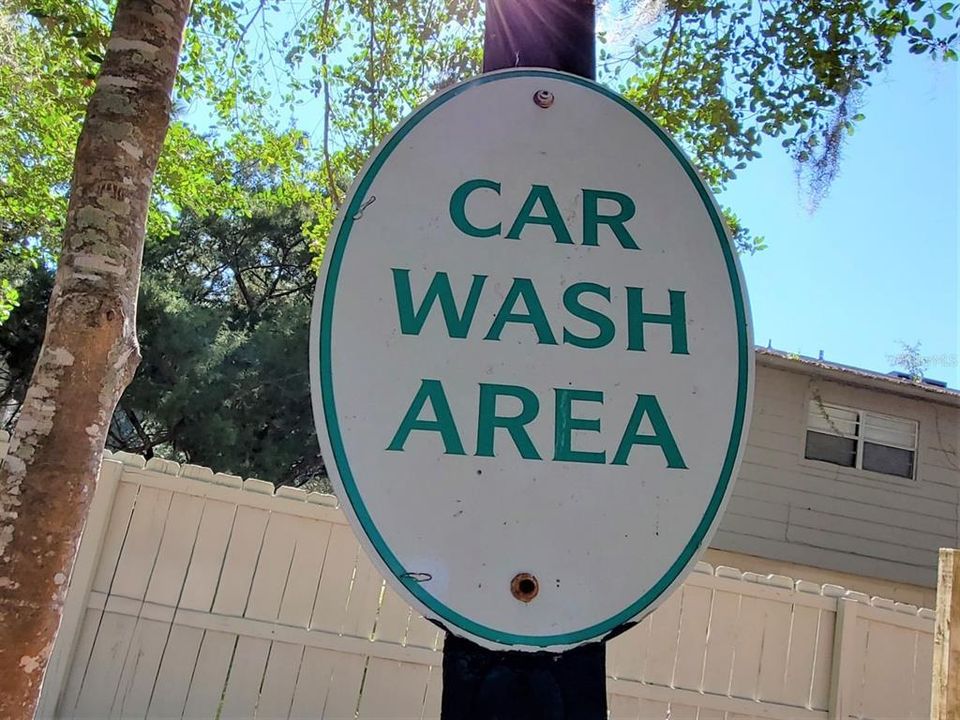 合同活跃: $145,000 (2 贝兹, 2 浴室, 950 平方英尺)