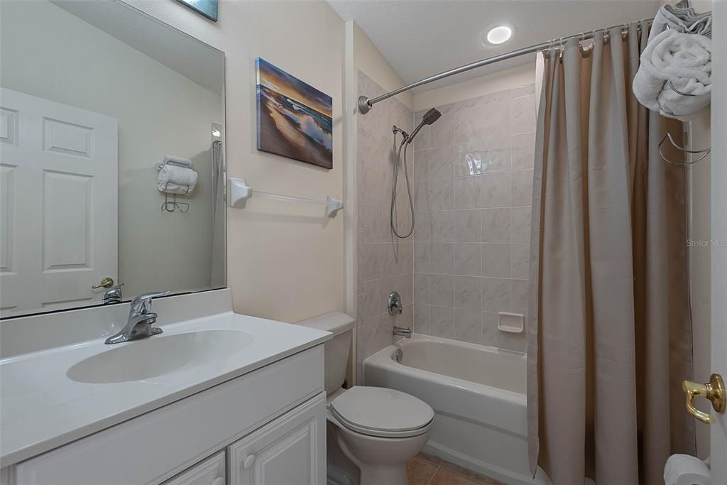 Под контрактом: $485,000 (3 спален, 2 ванн, 1712 Квадратных фут)