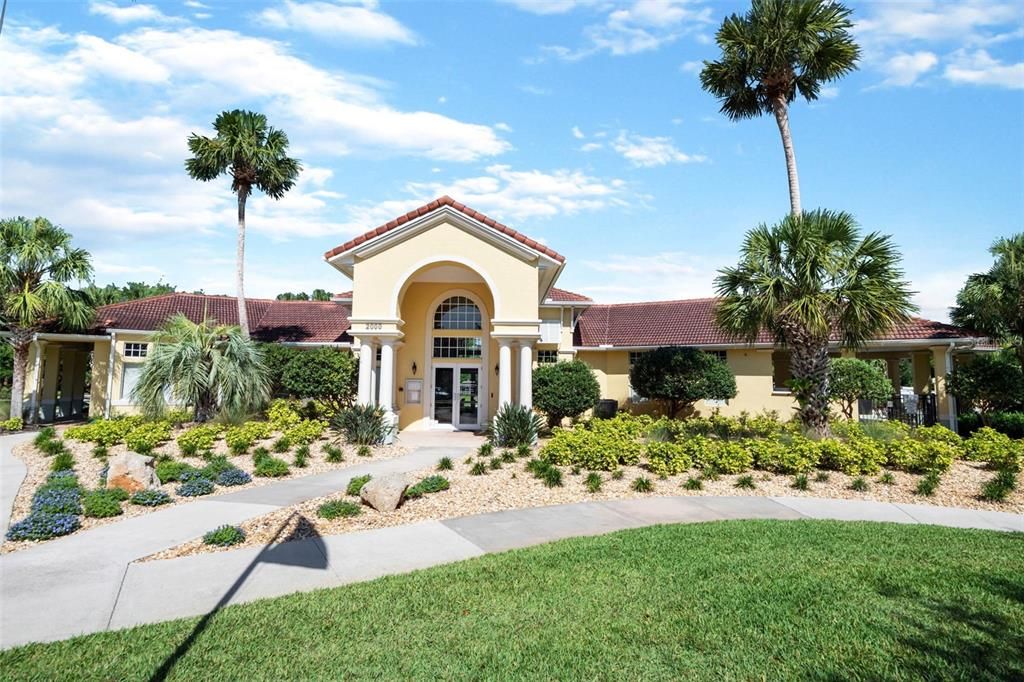 Под контрактом: $485,000 (3 спален, 2 ванн, 1712 Квадратных фут)