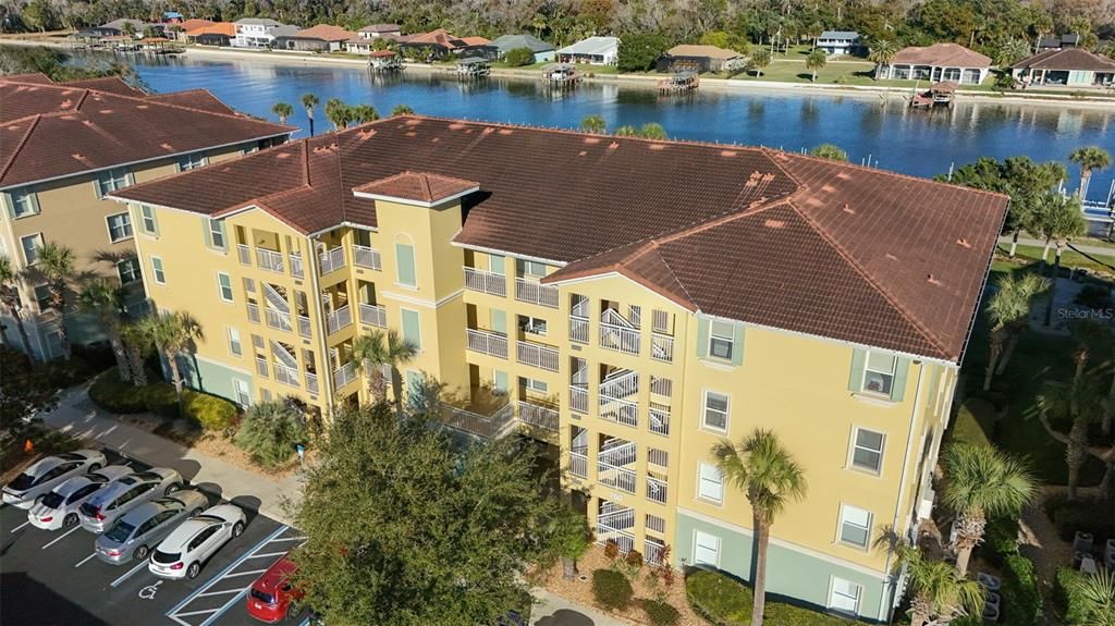 Под контрактом: $485,000 (3 спален, 2 ванн, 1712 Квадратных фут)