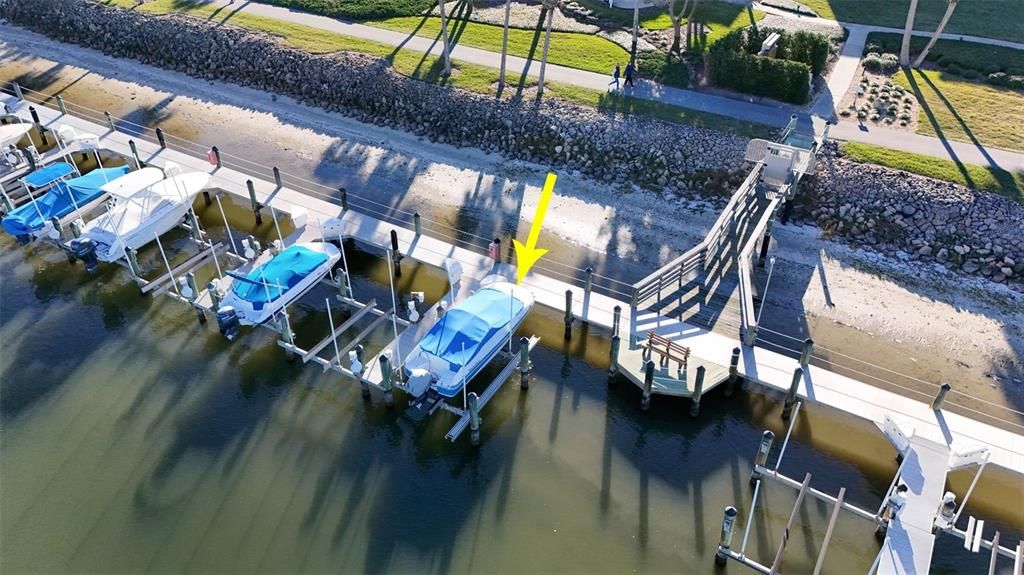 Под контрактом: $485,000 (3 спален, 2 ванн, 1712 Квадратных фут)