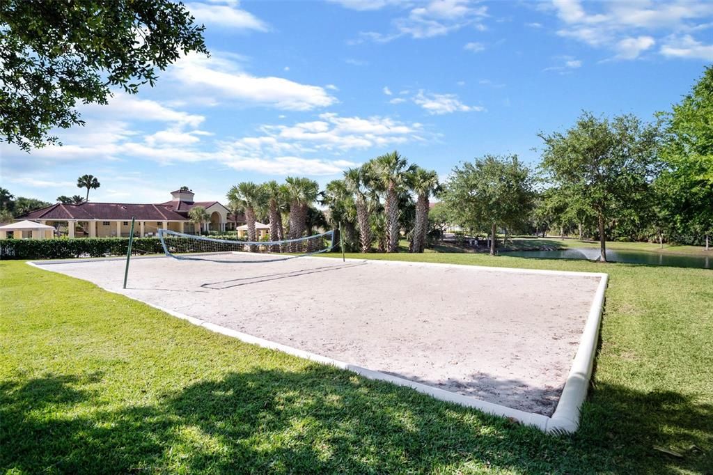 Под контрактом: $485,000 (3 спален, 2 ванн, 1712 Квадратных фут)