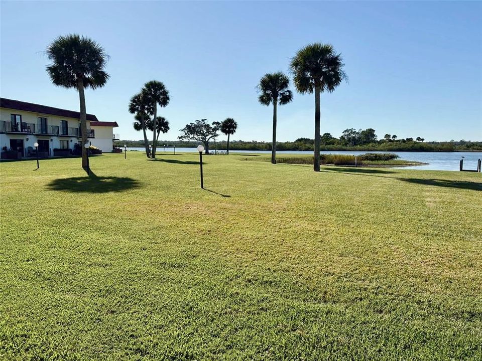 Active With Contract: $205,000 (2 beds, 2 baths, 1184 Square Feet)
