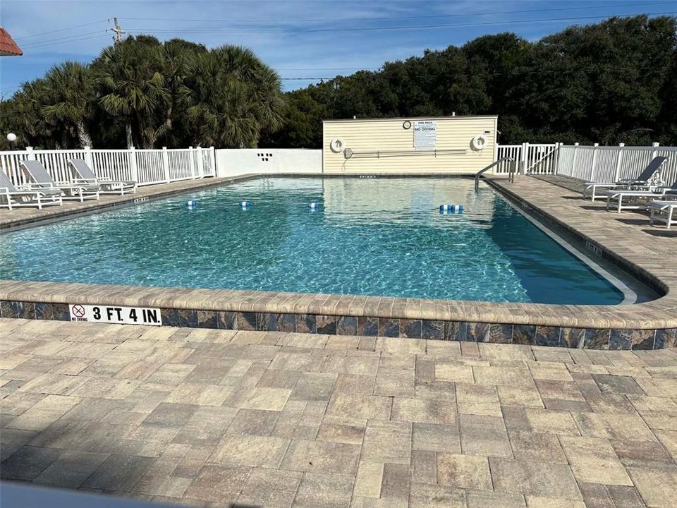 Active With Contract: $205,000 (2 beds, 2 baths, 1184 Square Feet)