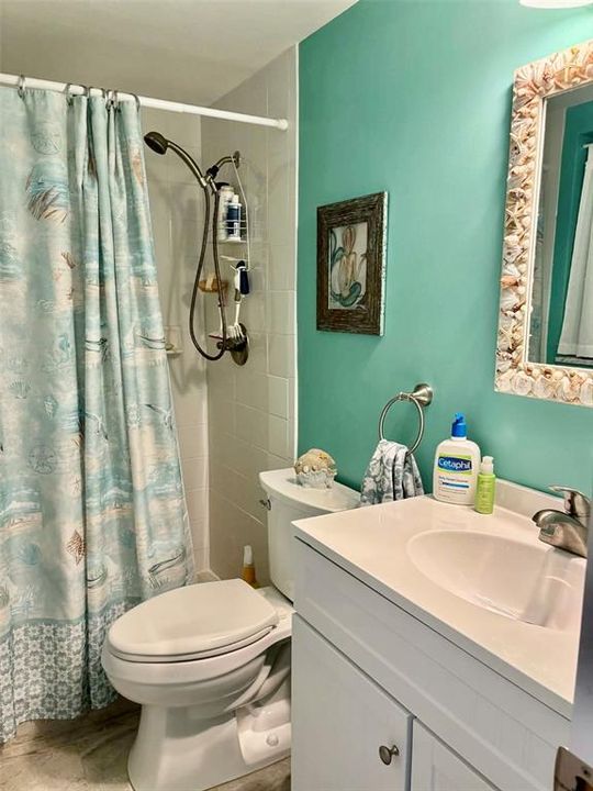 Active With Contract: $205,000 (2 beds, 2 baths, 1184 Square Feet)