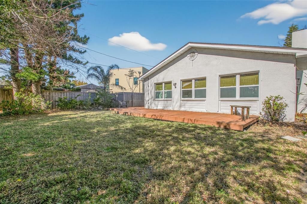 Active With Contract: $700,000 (5 beds, 3 baths, 2639 Square Feet)