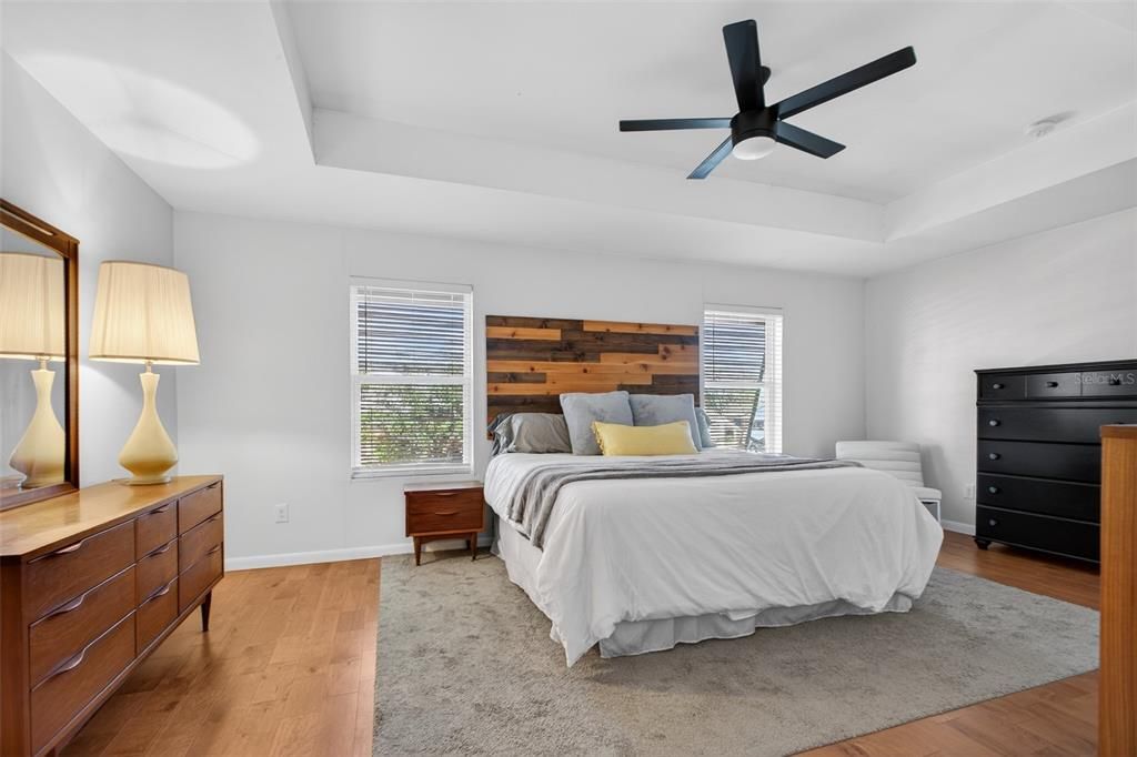 Active With Contract: $700,000 (5 beds, 3 baths, 2639 Square Feet)