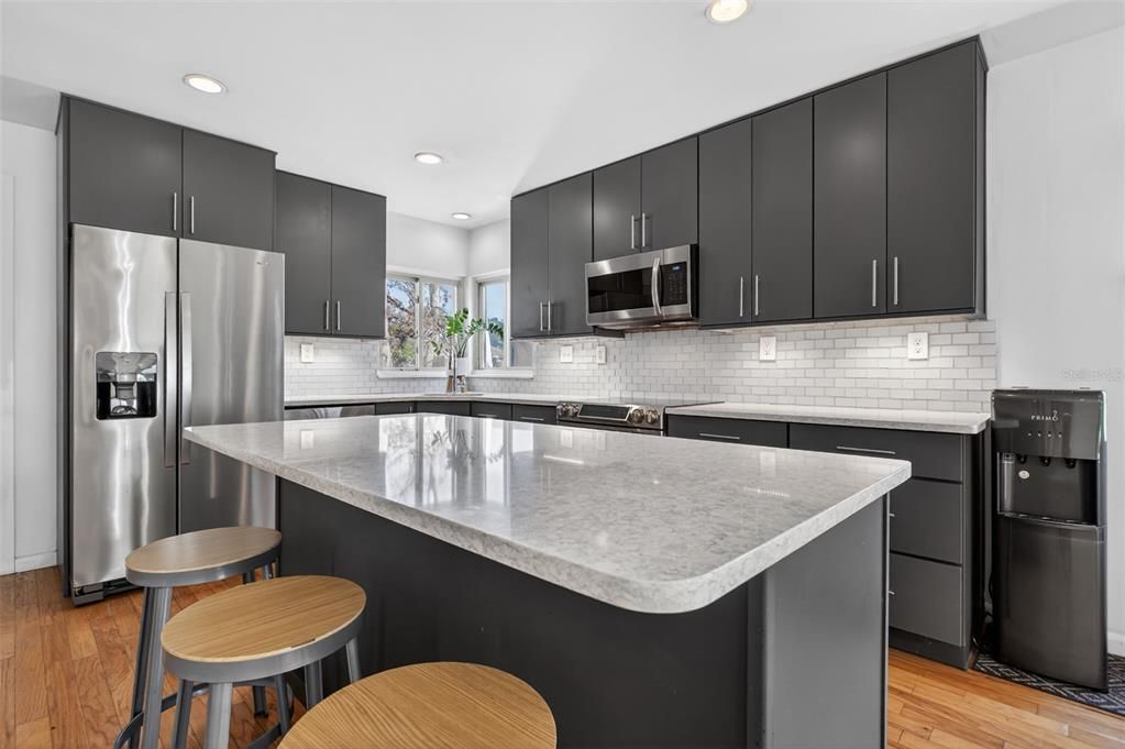 Active With Contract: $700,000 (5 beds, 3 baths, 2639 Square Feet)