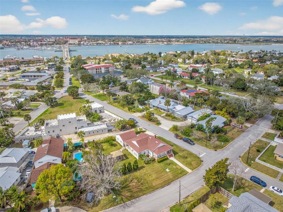 Active With Contract: $700,000 (5 beds, 3 baths, 2639 Square Feet)