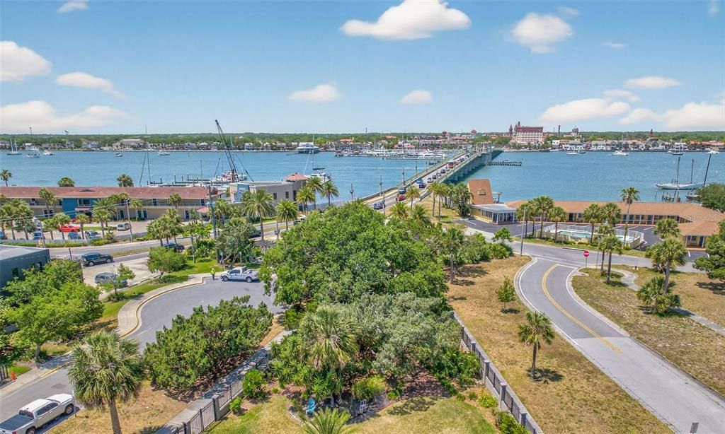 Active With Contract: $700,000 (5 beds, 3 baths, 2639 Square Feet)