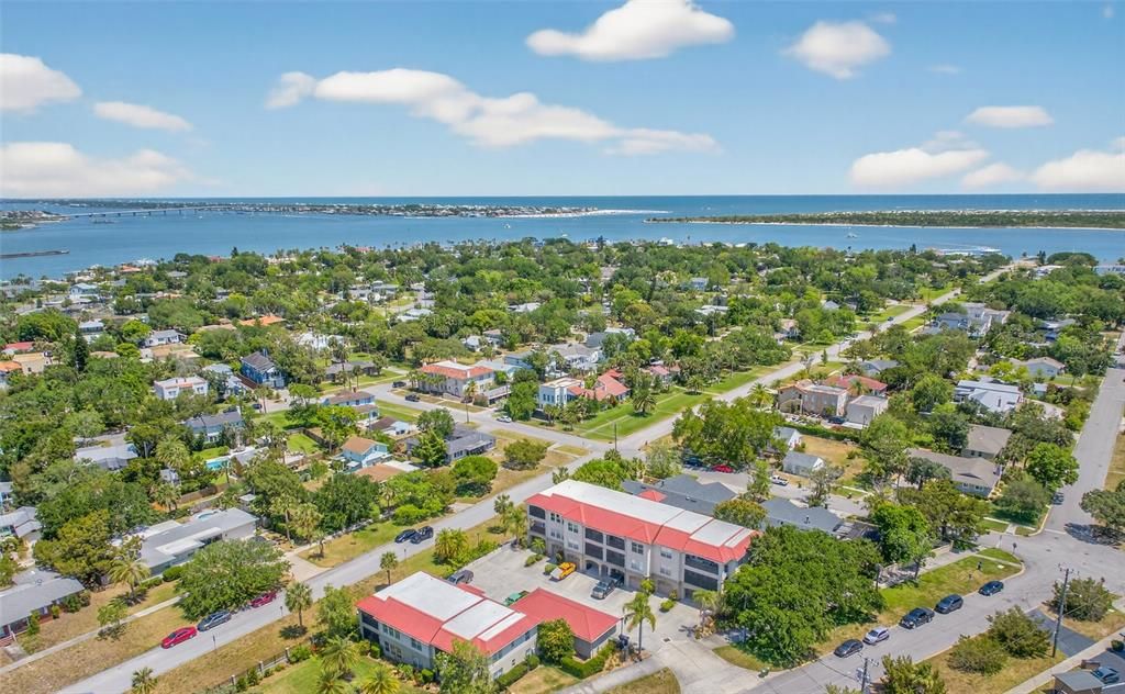 Active With Contract: $700,000 (5 beds, 3 baths, 2639 Square Feet)