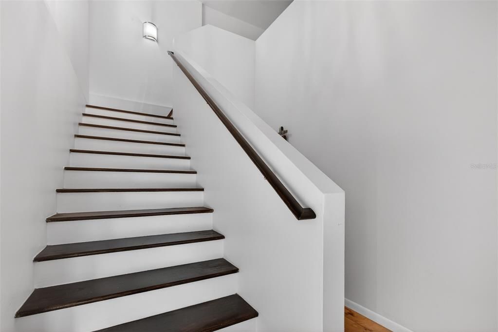 Active With Contract: $700,000 (5 beds, 3 baths, 2639 Square Feet)