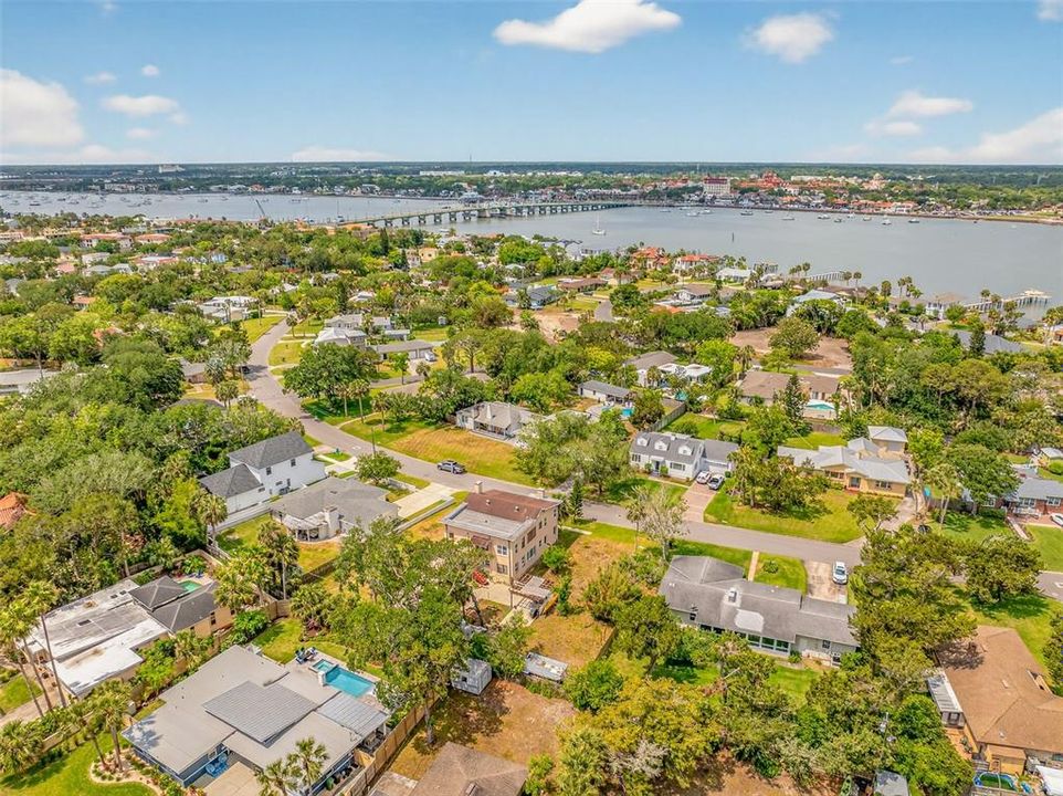 Active With Contract: $700,000 (5 beds, 3 baths, 2639 Square Feet)