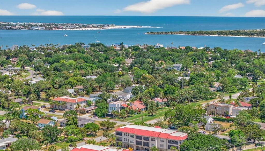 Active With Contract: $700,000 (5 beds, 3 baths, 2639 Square Feet)