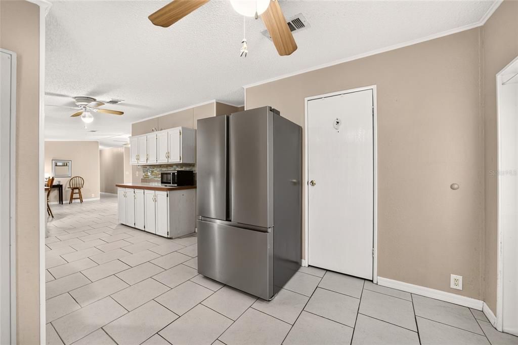 For Sale: $428,000 (4 beds, 2 baths, 1560 Square Feet)