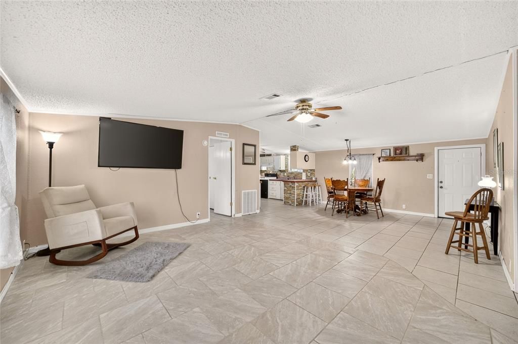 For Sale: $428,000 (4 beds, 2 baths, 1560 Square Feet)