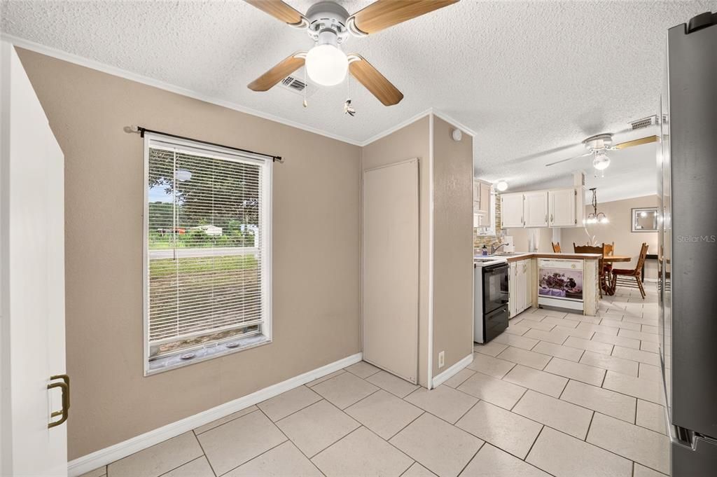 For Sale: $428,000 (4 beds, 2 baths, 1560 Square Feet)