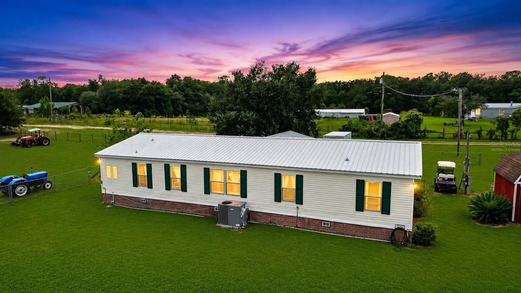 For Sale: $428,000 (4 beds, 2 baths, 1560 Square Feet)