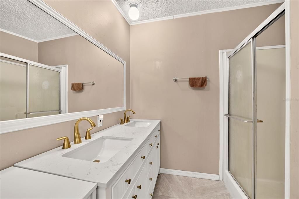 For Sale: $428,000 (4 beds, 2 baths, 1560 Square Feet)