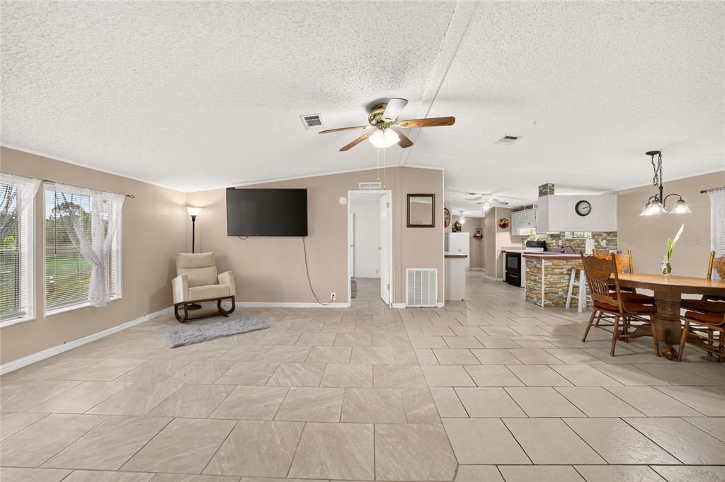 For Sale: $428,000 (4 beds, 2 baths, 1560 Square Feet)