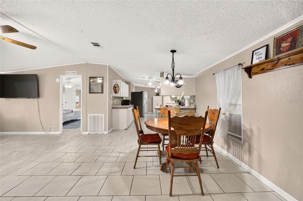 For Sale: $428,000 (4 beds, 2 baths, 1560 Square Feet)