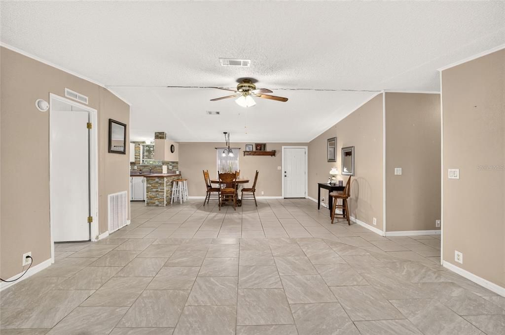 For Sale: $428,000 (4 beds, 2 baths, 1560 Square Feet)