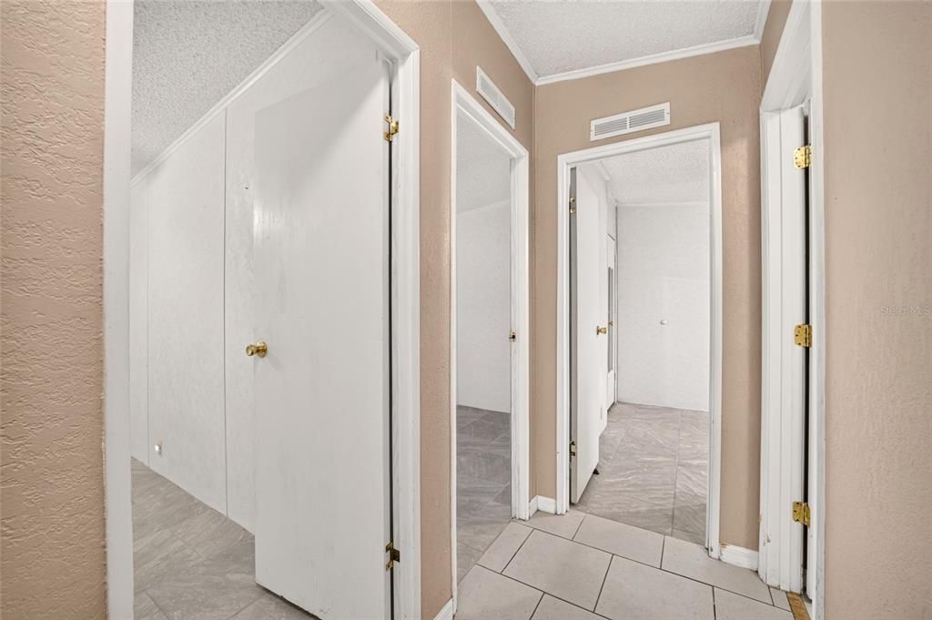 For Sale: $428,000 (4 beds, 2 baths, 1560 Square Feet)