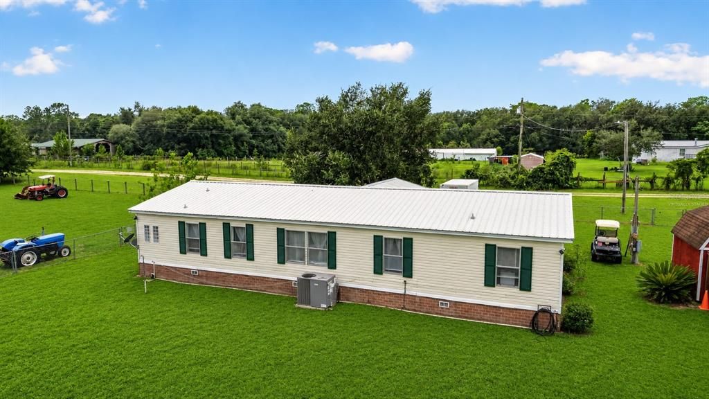 For Sale: $428,000 (4 beds, 2 baths, 1560 Square Feet)