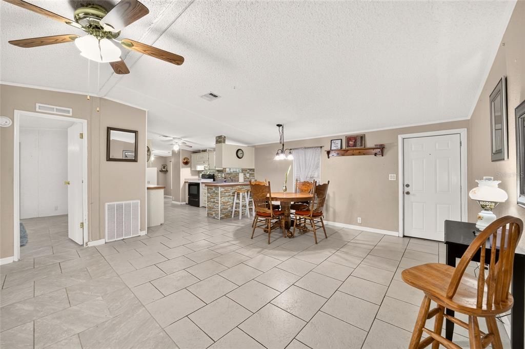 For Sale: $428,000 (4 beds, 2 baths, 1560 Square Feet)