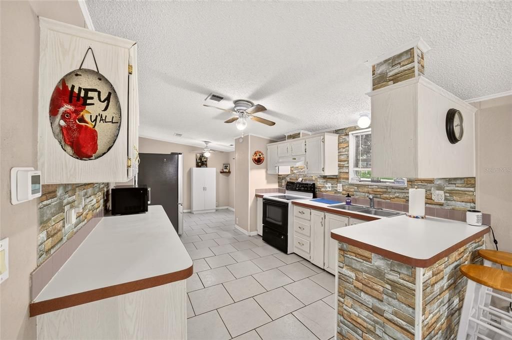 For Sale: $428,000 (4 beds, 2 baths, 1560 Square Feet)