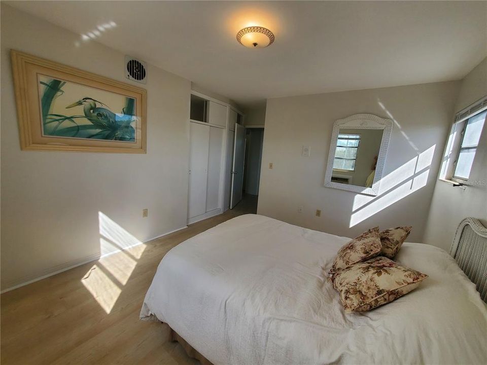 Activo con contrato: $1,295 (2 camas, 1 baños, 920 Pies cuadrados)