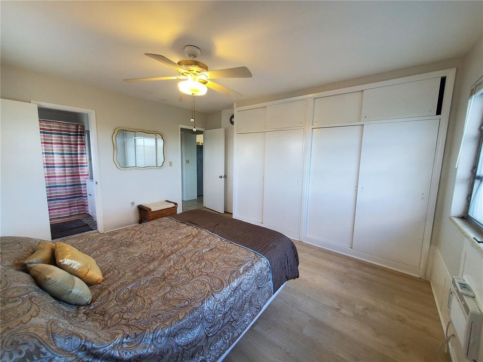 Activo con contrato: $1,295 (2 camas, 1 baños, 920 Pies cuadrados)