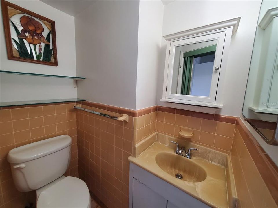 Activo con contrato: $1,295 (2 camas, 1 baños, 920 Pies cuadrados)