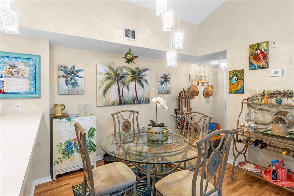 En Venta: $269,900 (3 camas, 2 baños, 1329 Pies cuadrados)