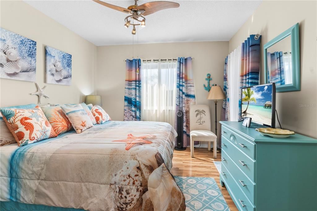 En Venta: $269,900 (3 camas, 2 baños, 1329 Pies cuadrados)