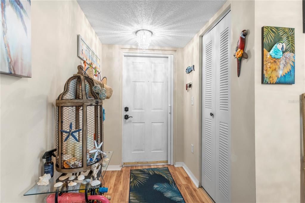 En Venta: $269,900 (3 camas, 2 baños, 1329 Pies cuadrados)