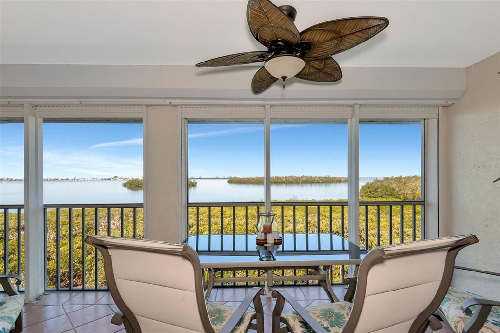 For Sale: $497,000 (2 beds, 2 baths, 1486 Square Feet)