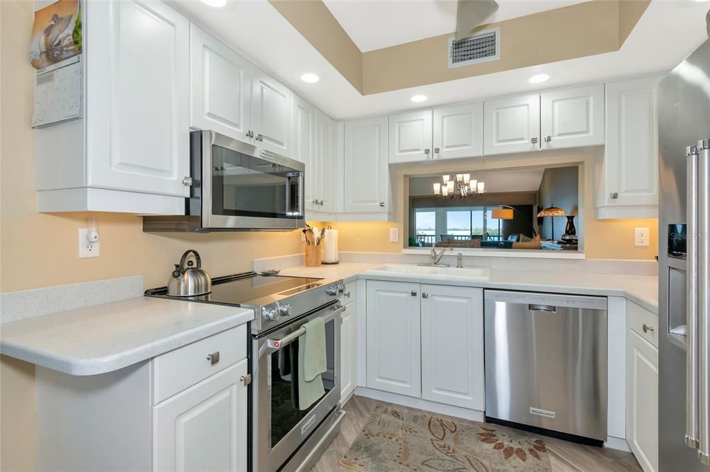 For Sale: $497,000 (2 beds, 2 baths, 1486 Square Feet)