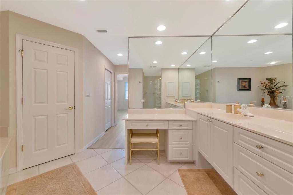 For Sale: $719,000 (2 beds, 2 baths, 1932 Square Feet)