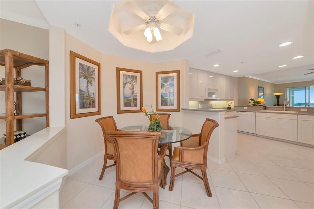 For Sale: $719,000 (2 beds, 2 baths, 1932 Square Feet)