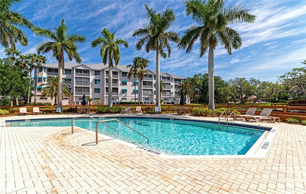 For Sale: $719,000 (2 beds, 2 baths, 1932 Square Feet)