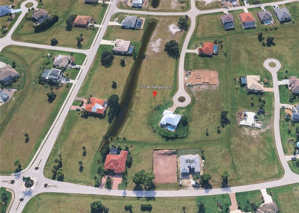 На продажу: $48,900 (0.23 acres)
