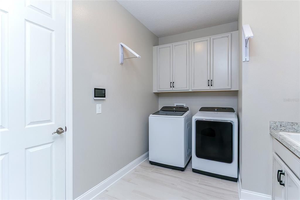 Activo con contrato: $1,575,000 (5 camas, 4 baños, 4258 Pies cuadrados)