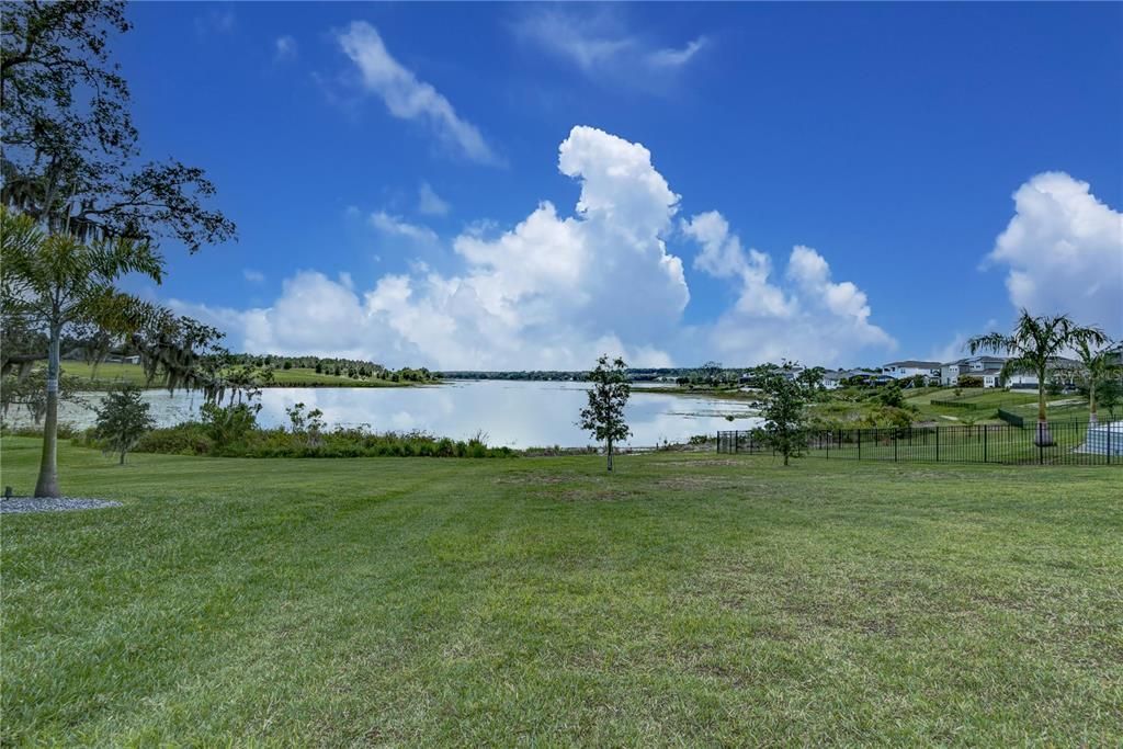 Activo con contrato: $1,575,000 (5 camas, 4 baños, 4258 Pies cuadrados)