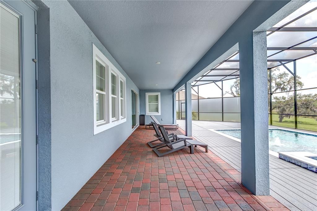 Activo con contrato: $1,575,000 (5 camas, 4 baños, 4258 Pies cuadrados)
