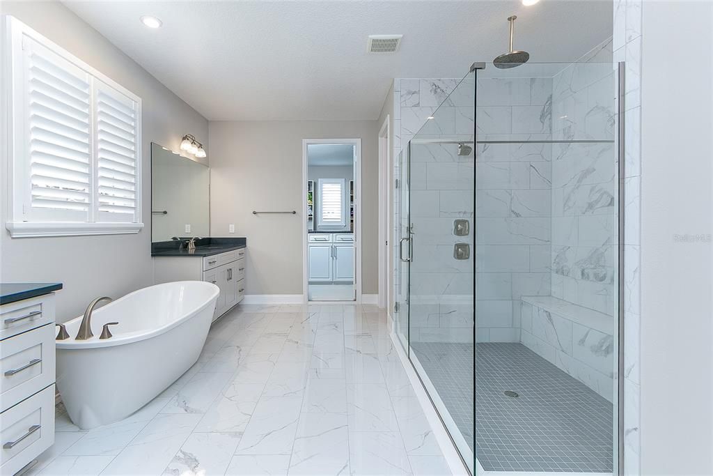 Activo con contrato: $1,575,000 (5 camas, 4 baños, 4258 Pies cuadrados)