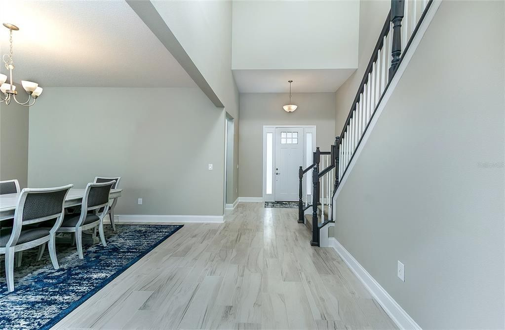 Activo con contrato: $1,575,000 (5 camas, 4 baños, 4258 Pies cuadrados)