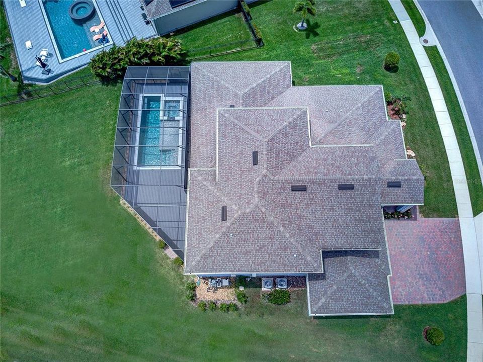 Activo con contrato: $1,575,000 (5 camas, 4 baños, 4258 Pies cuadrados)