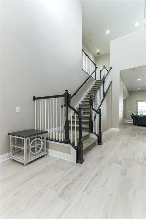 Activo con contrato: $1,575,000 (5 camas, 4 baños, 4258 Pies cuadrados)
