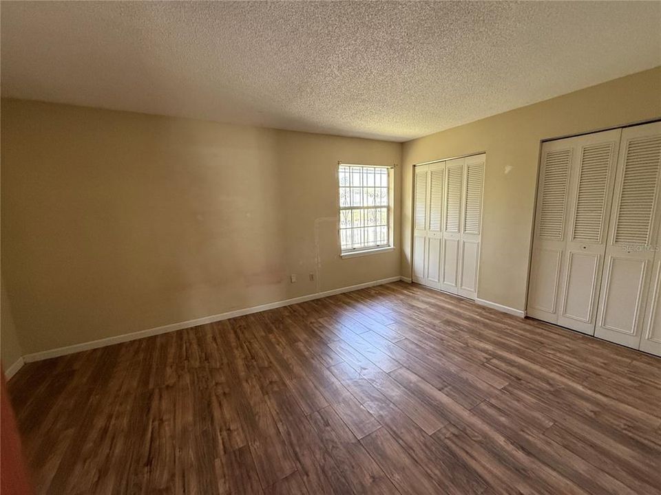 For Sale: $189,000 (1 beds, 1 baths, 780 Square Feet)